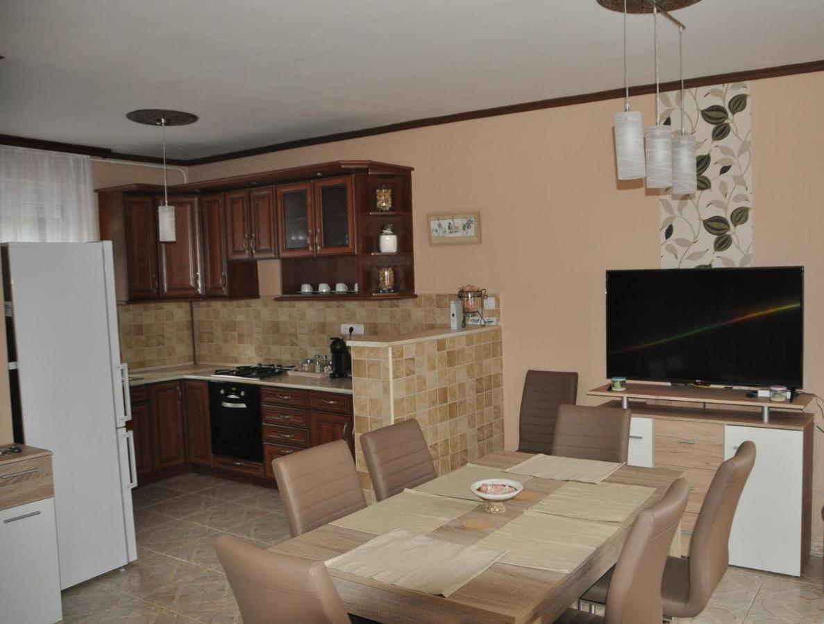 Gyorszem Apartman Exterior foto